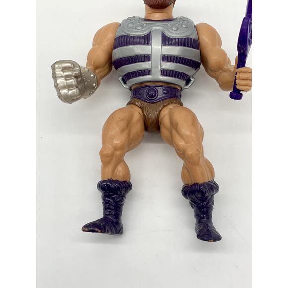 Vtg 1983 Masters Of The Universe Fisto Action Figure MOTU He-Man W/ Sword Chest - Picture 4 of 6